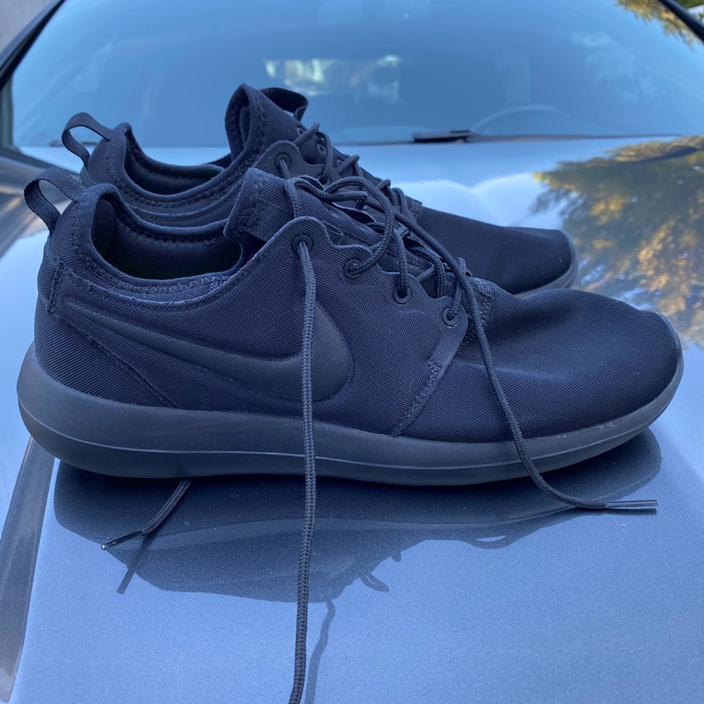 Nike Roche Shoes - only worn once!